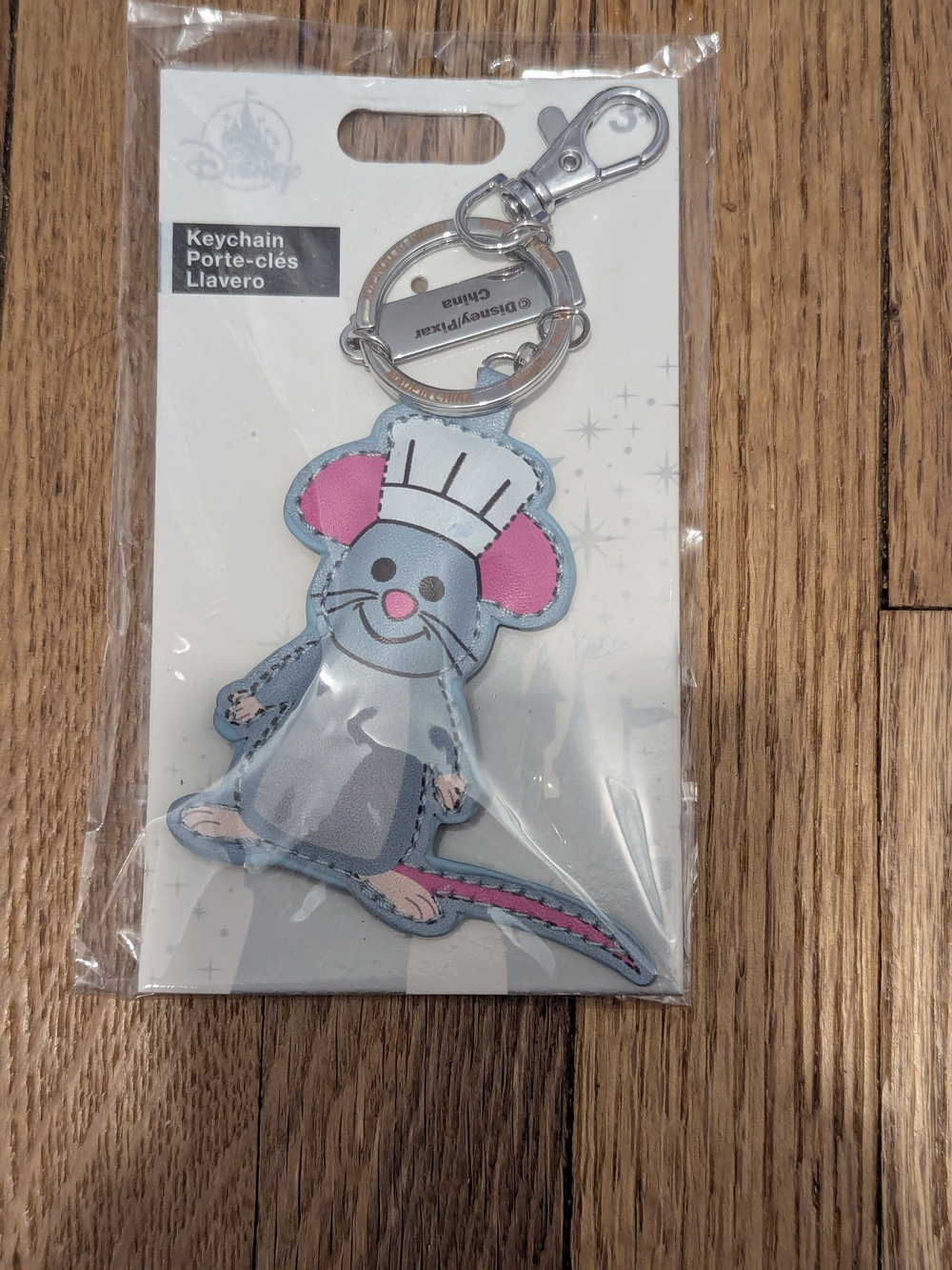 Disney parks Remy Ratatouille Keychain NWT